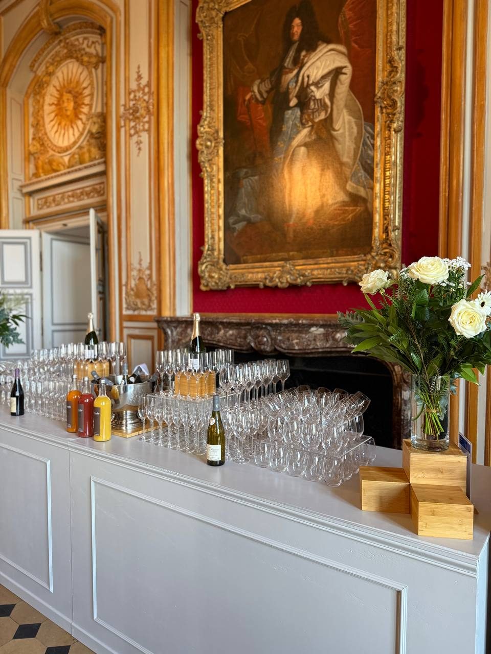 Bar champagne dressé par MG Réception pour un cocktail d'entreprise à Paris